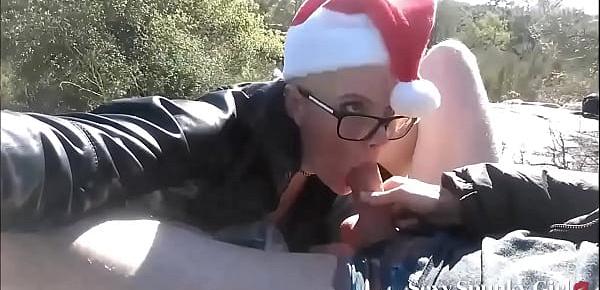  Christmas Outdoor Blowjob  Cum on My Glasses